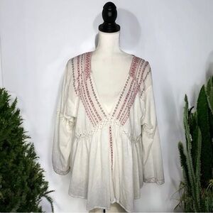 ALTAR’D STATE White Boho Embroidered V Neck Raw Hem Lace Festival Blouse